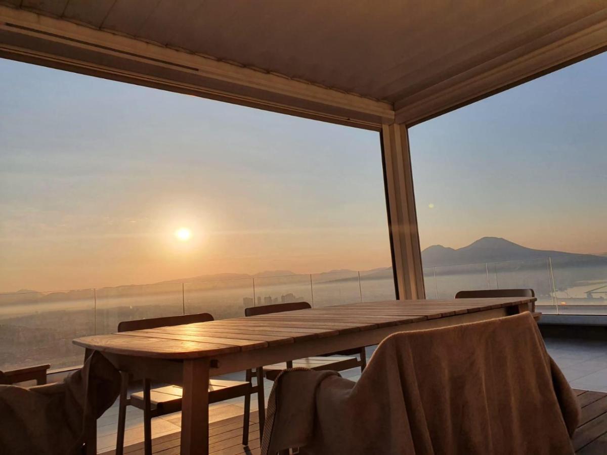 Terrazza Manu - Loft Suspended Over The City-Vomero Napoli Ngoại thất bức ảnh